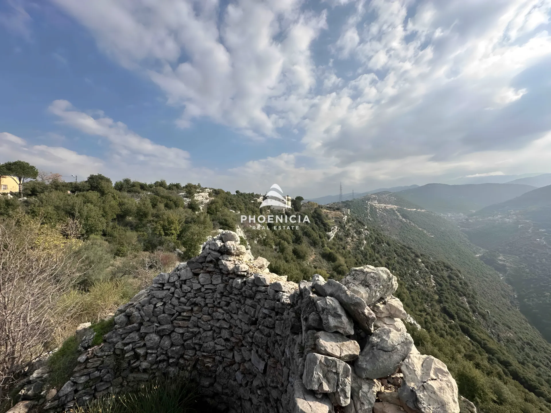 Land for Sale in Bejjeh — الصورة 2