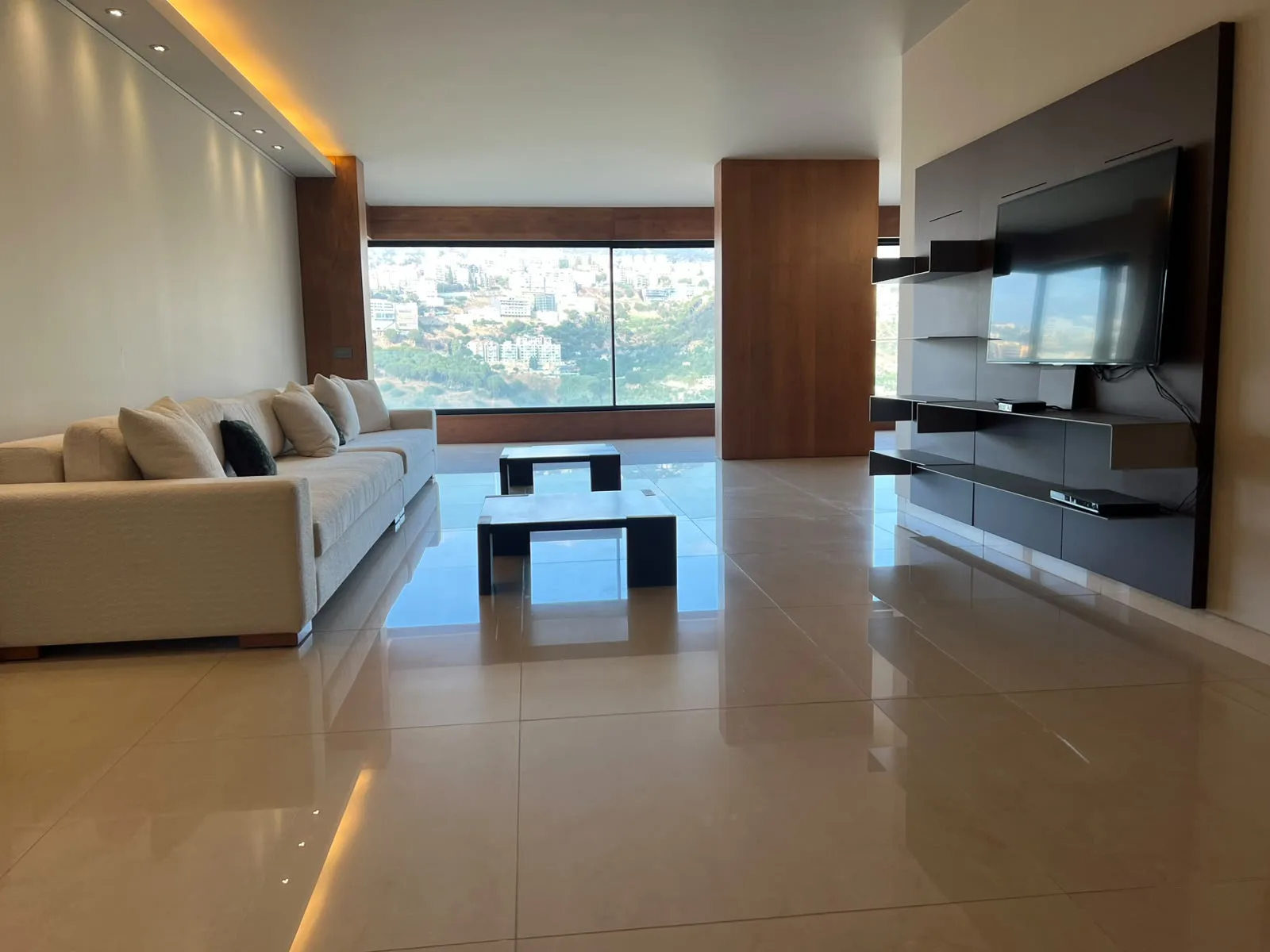 Duplex for Sale in Hazmieh — الصورة 2