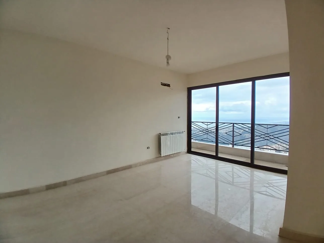 Apartment for Sale in Mazraat Yachoua, Lebanon — الصورة 3