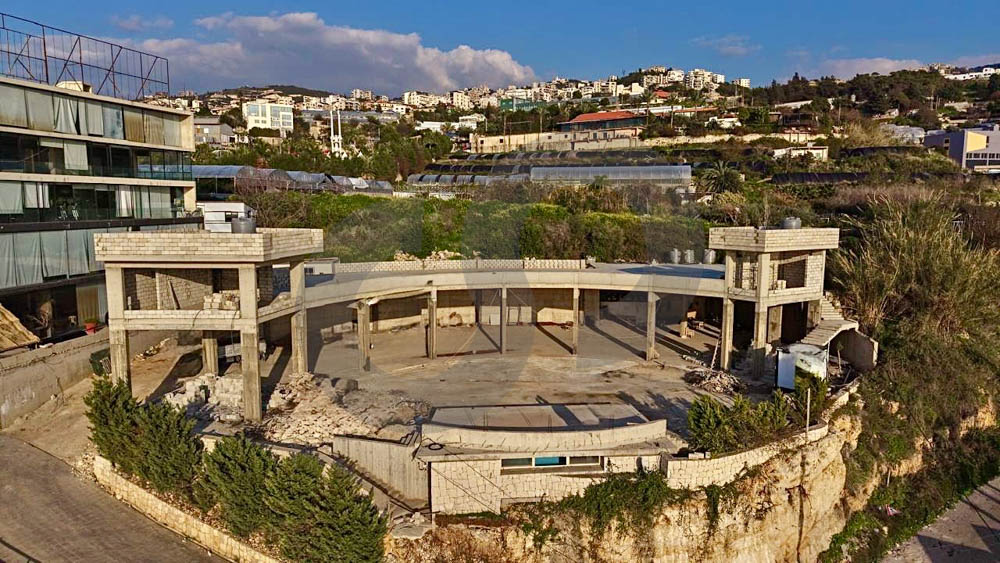 COMMERCIAL BUILDING, GREAT DEAL, JBEIL — الصورة 3