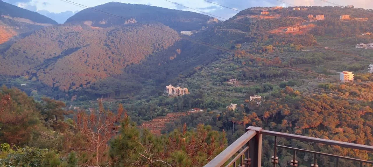 Apartment for Rent in Rabweh, Metn — الصورة 4