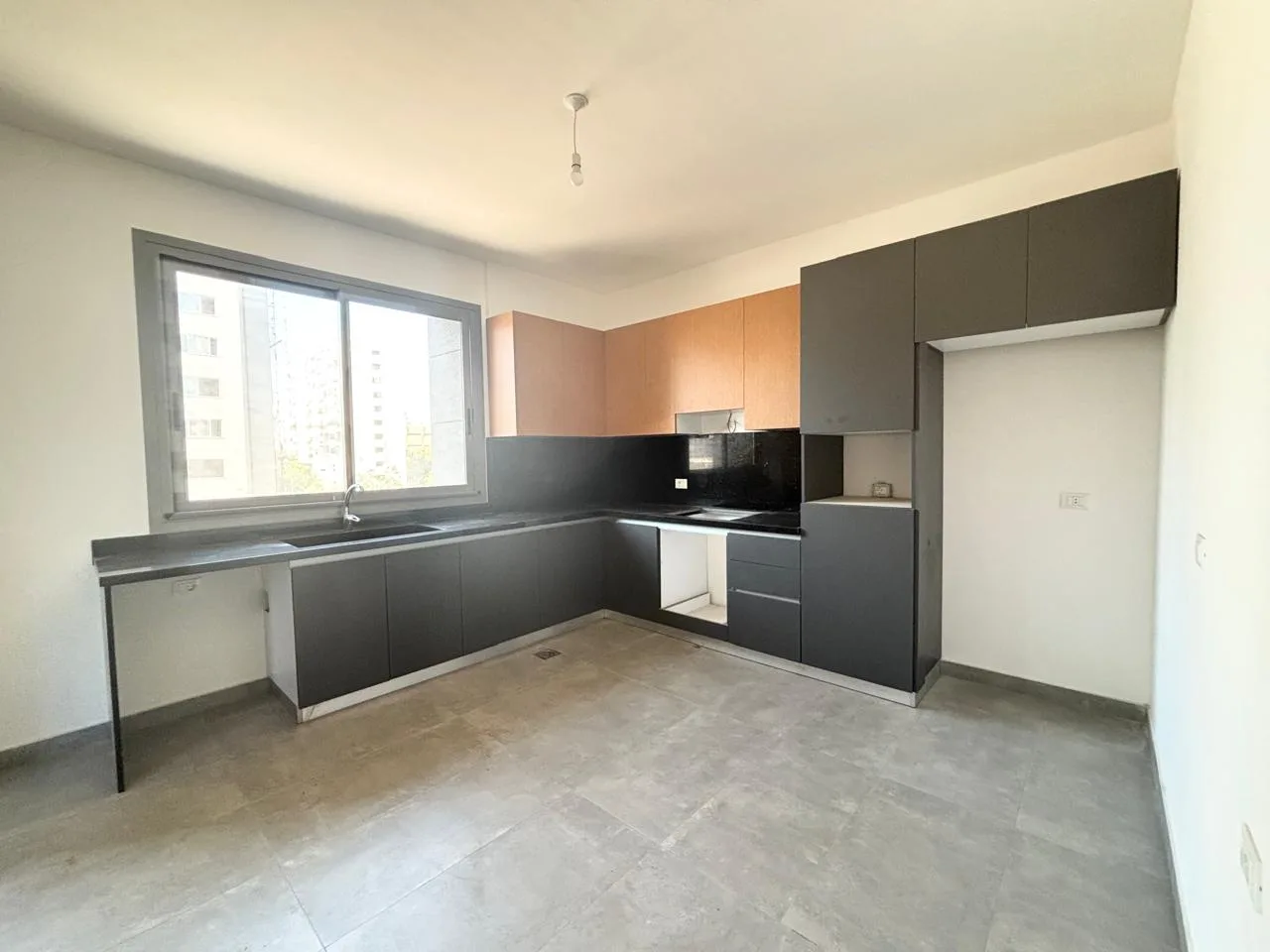 Apartment for Sale in Badaro, Beirut, Lebanon — الصورة 3