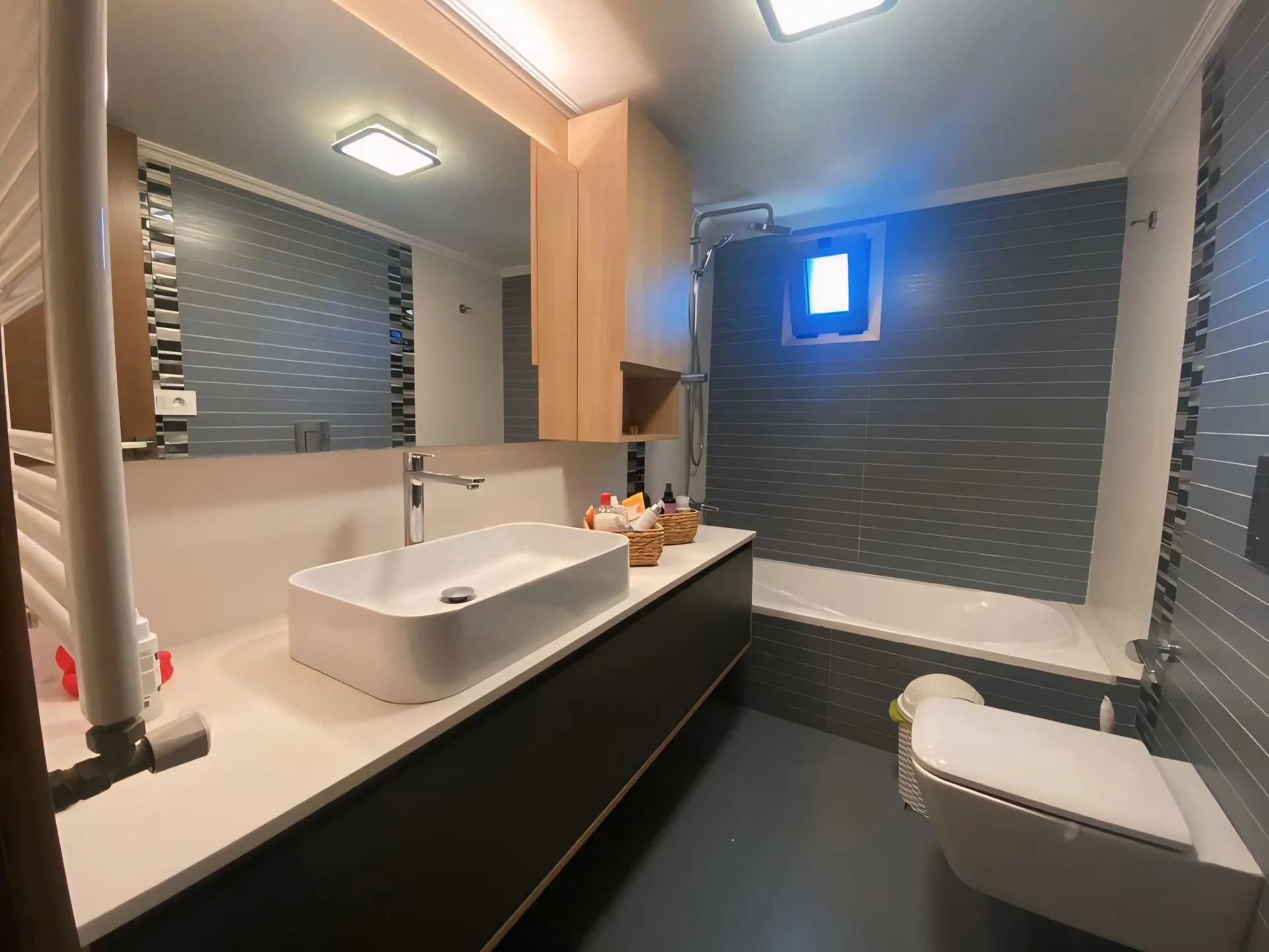 Apartment for Sale in Geitawi, Achrafieh, Beirut, Lebanon — الصورة 9