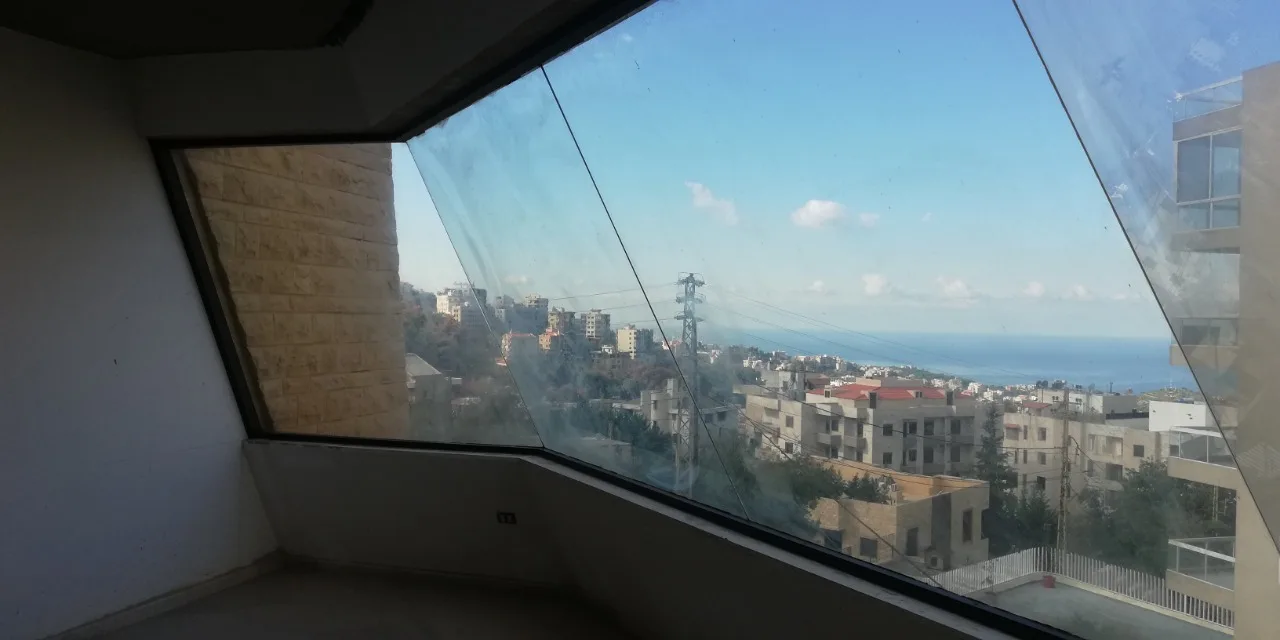 Villa for Sale in Qornet El Hamra, Lebanon — الصورة 3