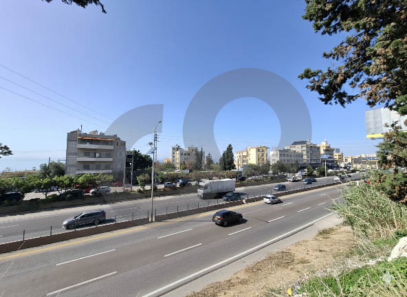 On the Highway ,commercial space ,Jbeil — photo 2