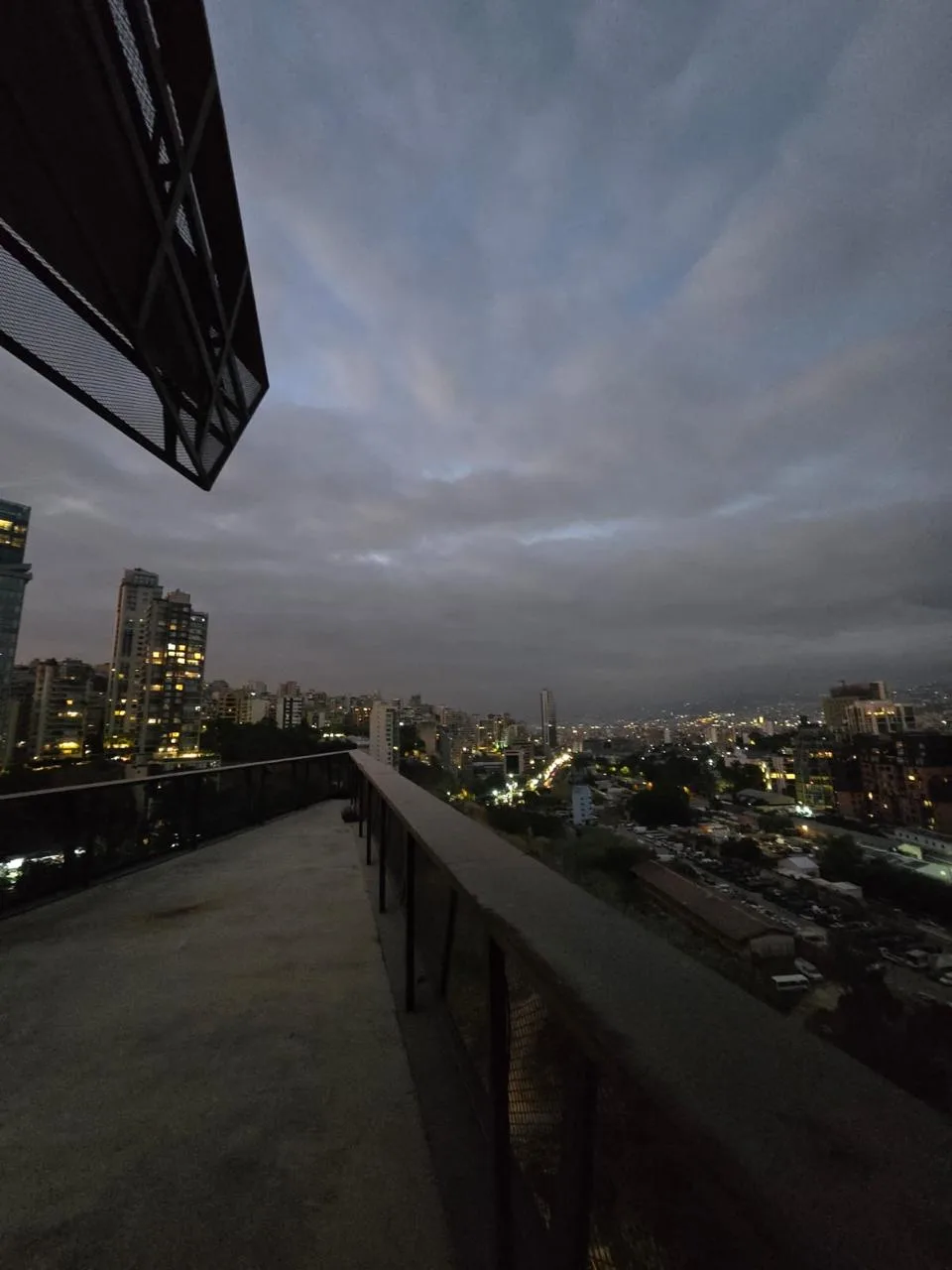 Loft for Sale in Achrafieh, Beirut, Lebanon — الصورة 4