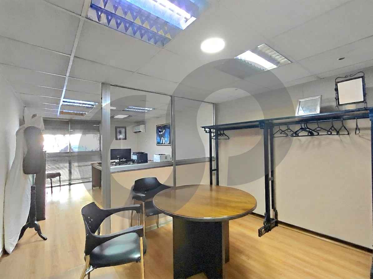 WAREHOUSE/Prime location with truck access/new rawda,METN — الصورة 2