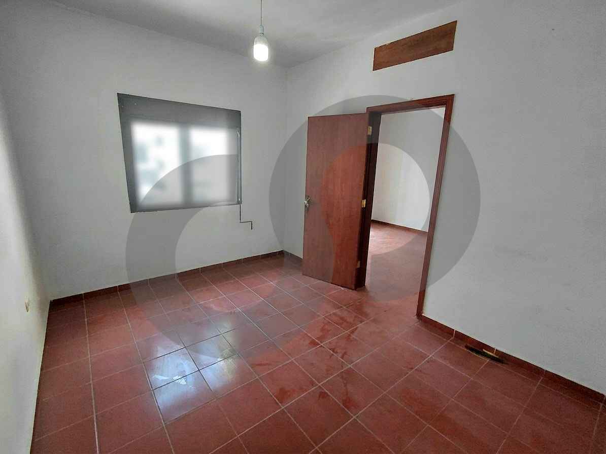OFFICE/ in a well-maintained building/New Jdeideh,METN /Prime Location — photo 2