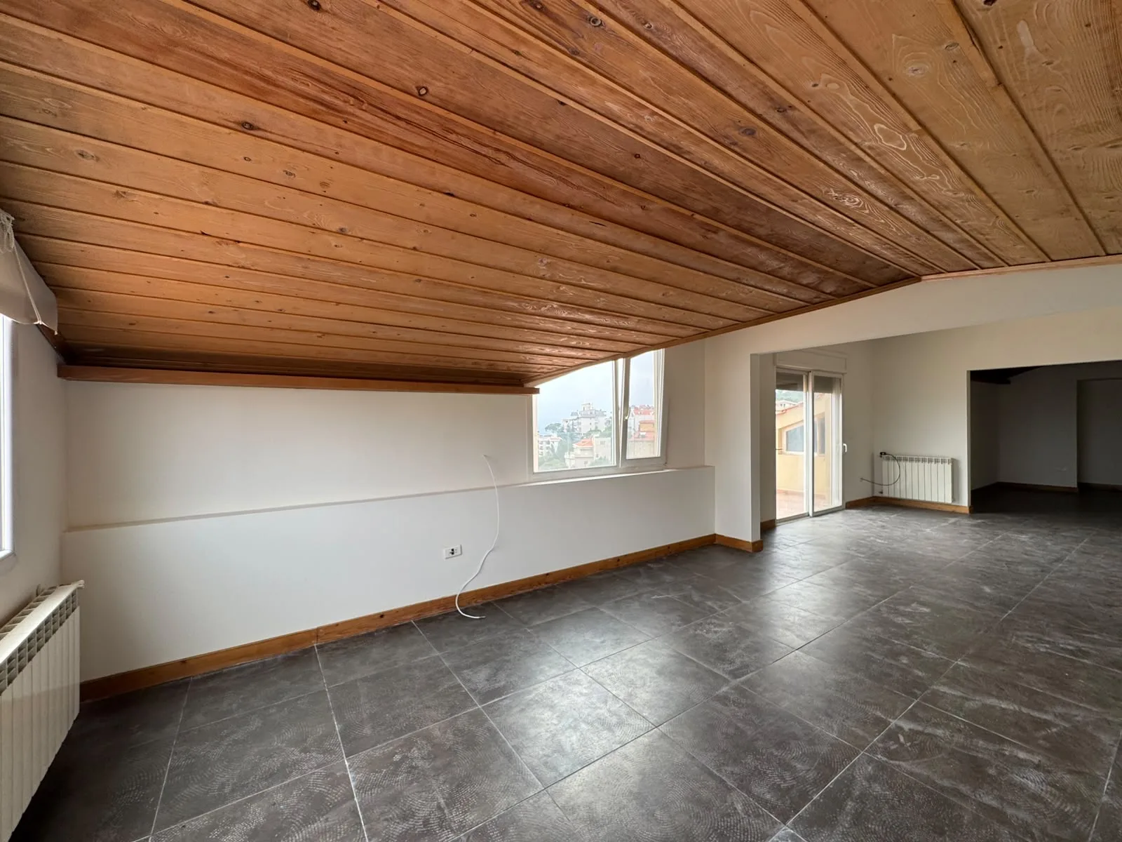 Loft for Rent in Beit Meri — الصورة 6