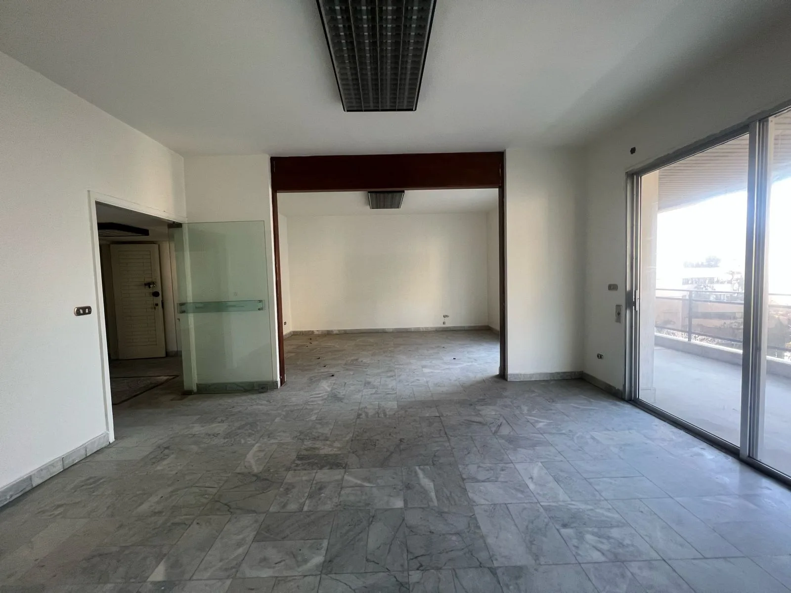 Office for Rent in Sodeco, Beirut, Lebanon — الصورة 3