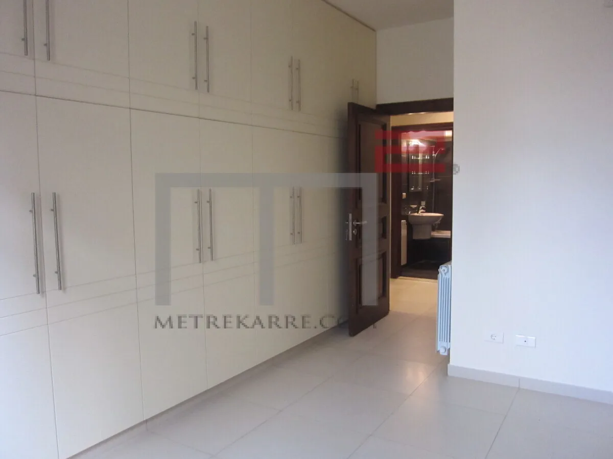 Apartment for Rent in Furn El Hayek — photo 2