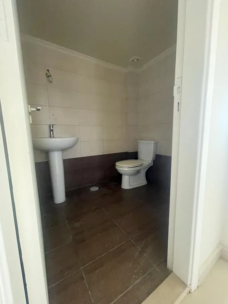 Office for Sale in Fatqa — الصورة 2