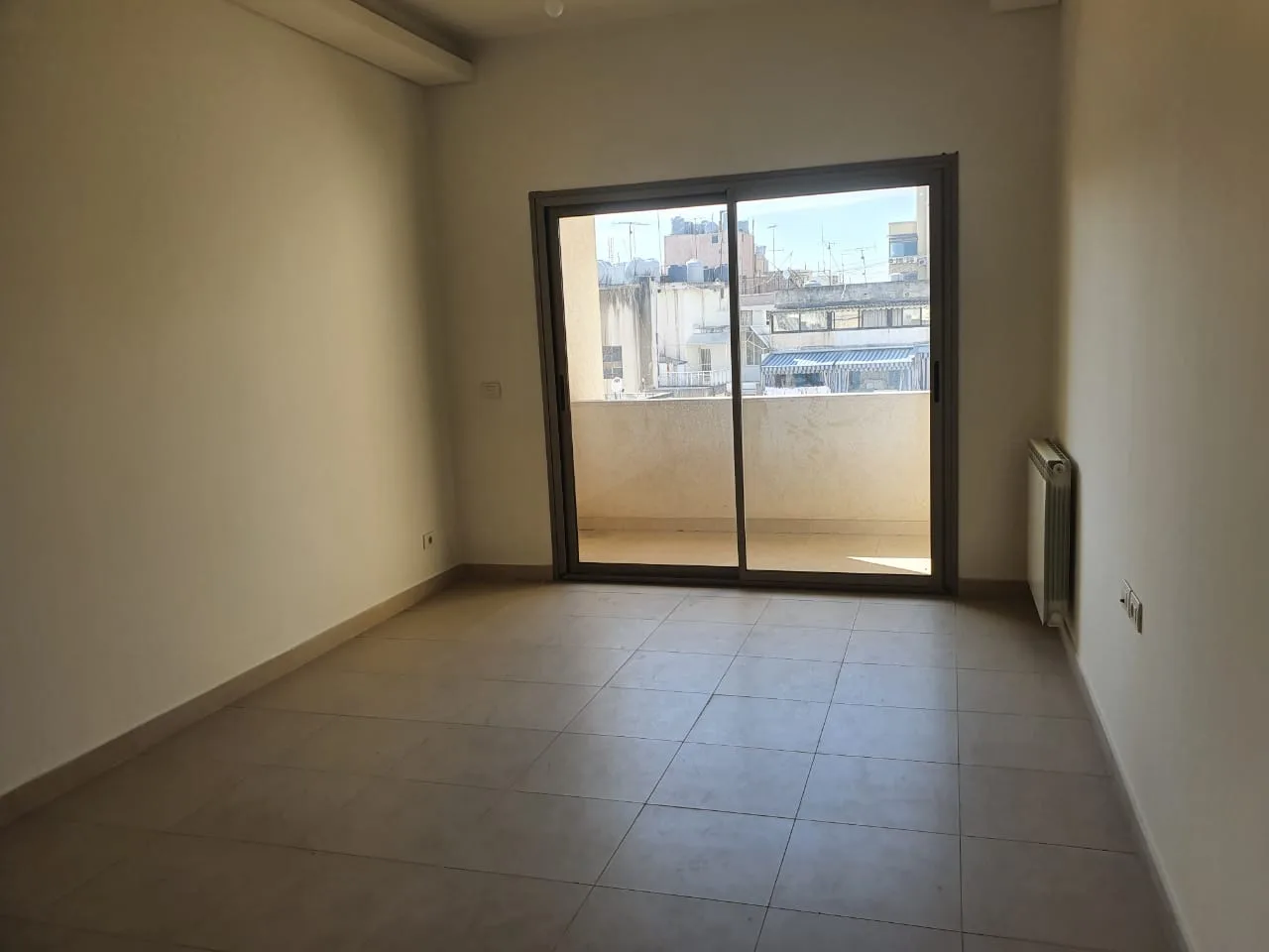 Apartment for Sale in Syoufi, Beirut, Lebanon — الصورة 7