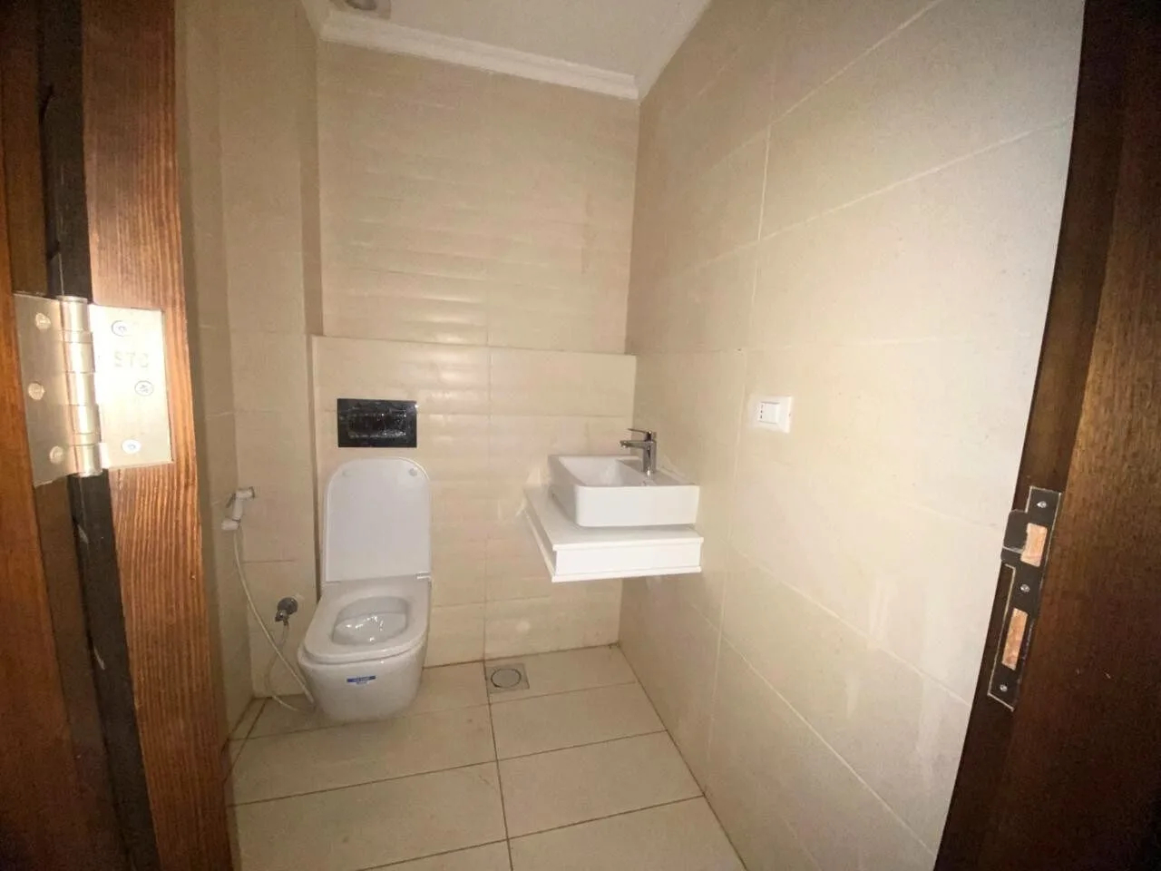 Apartment for Sale in Spears, Beirut, Lebanon — الصورة 7