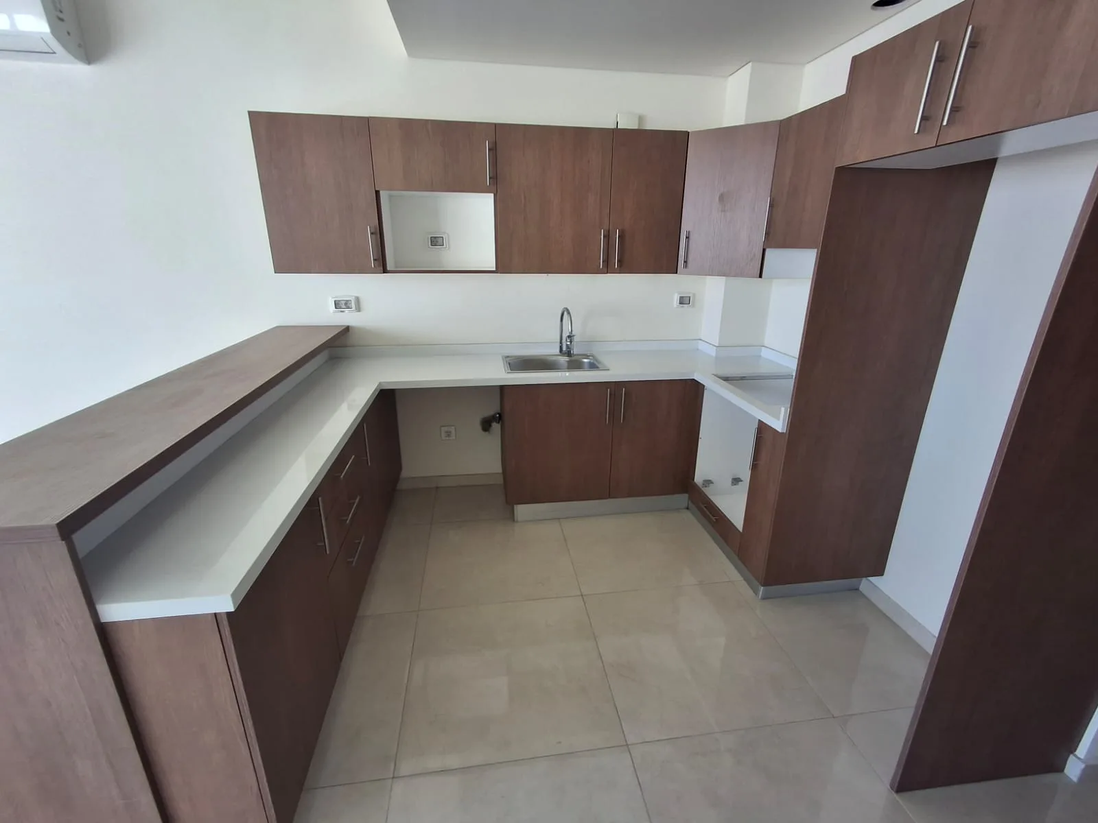 Apartment for Sale in Achrafieh, Beirut, Lebanon — الصورة 4