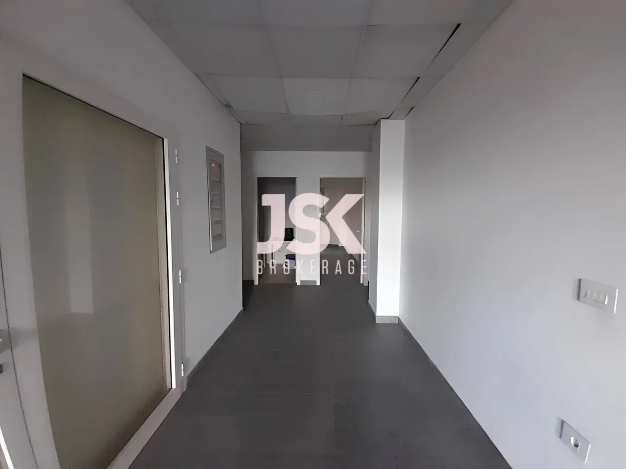 Commercial Building for sale in Mkalles, Lebanon — الصورة 4