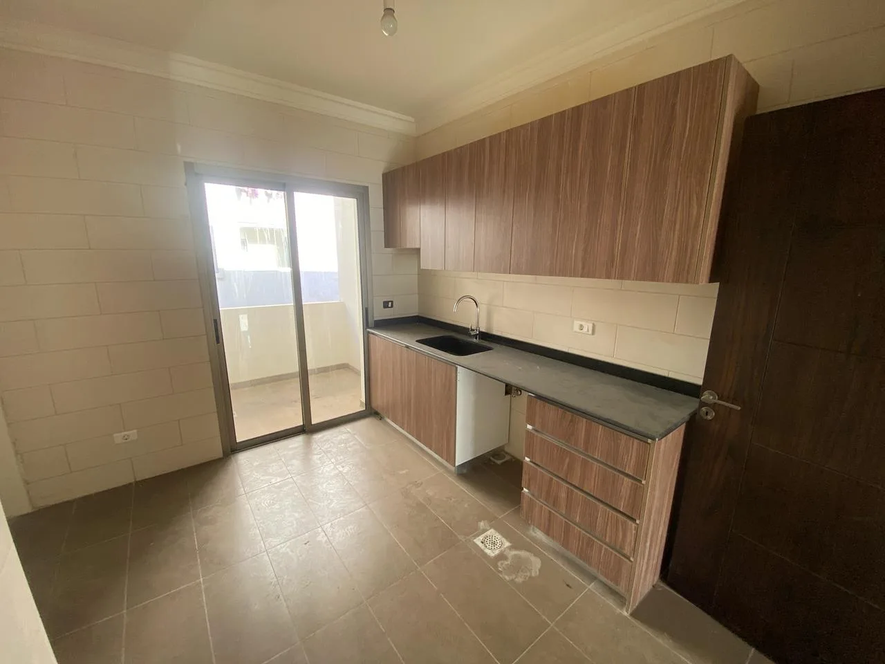 Apartment for Rent in Dik El Mehdi — الصورة 4