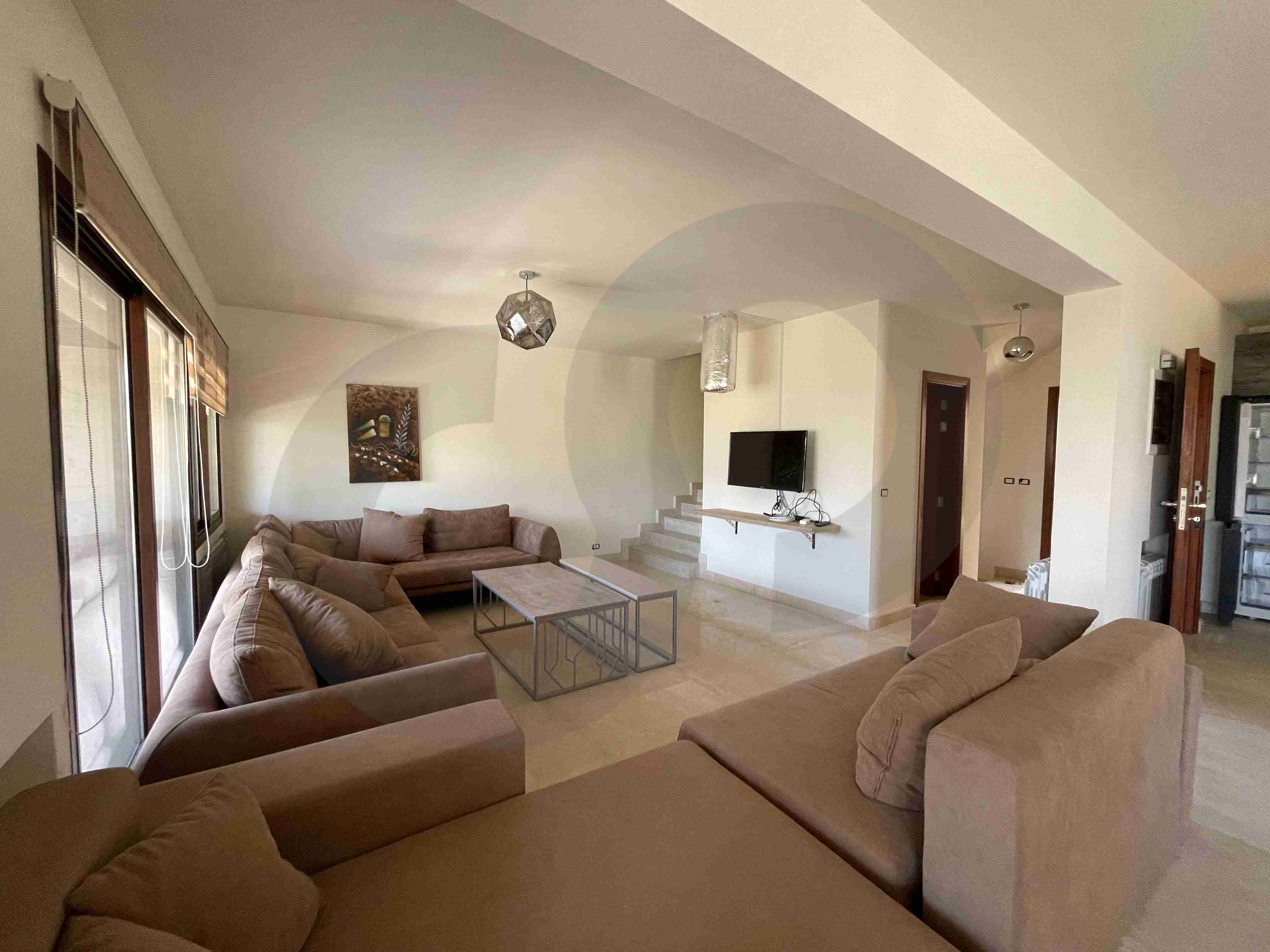 Prime location triplex in faqra club — الصورة 2