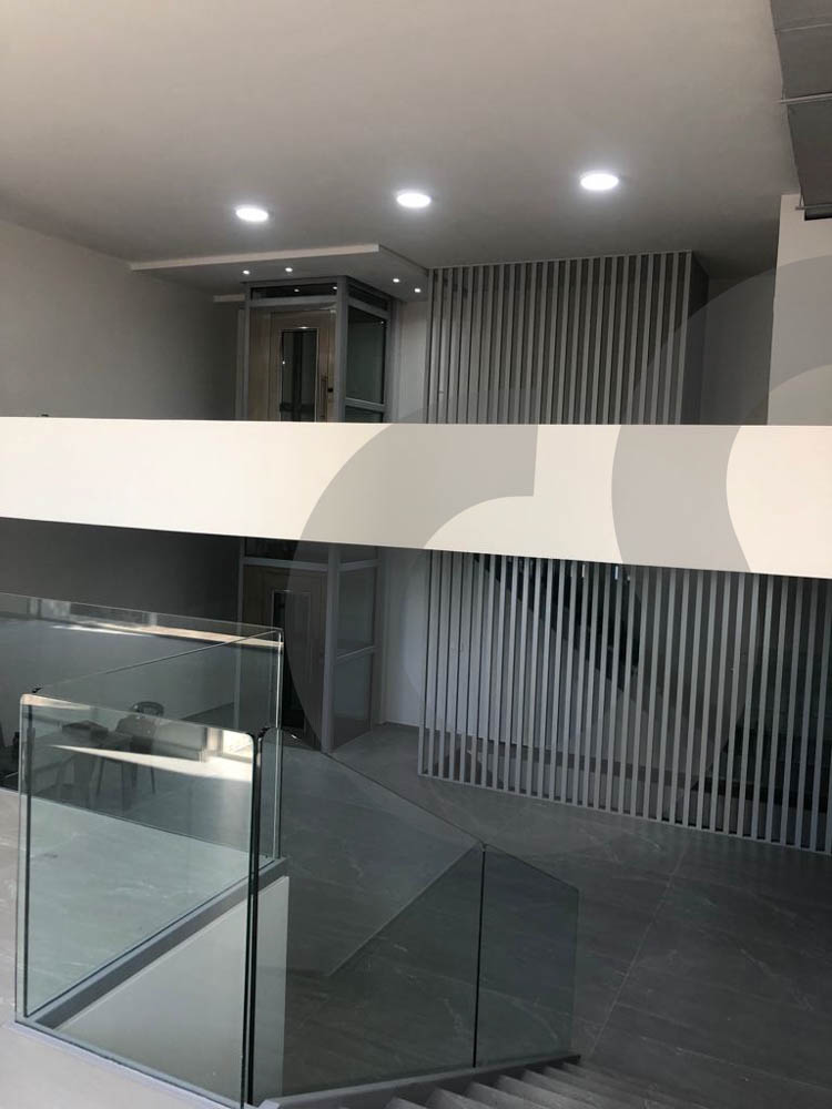 stunning 380sqm showroom/store for sale!! — الصورة 2