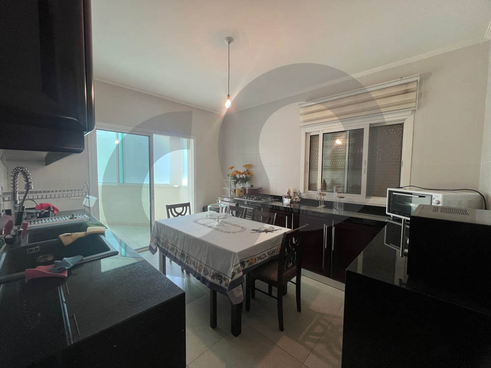 Partially furnished 200 SQM Apartment Jdeideh — الصورة 2