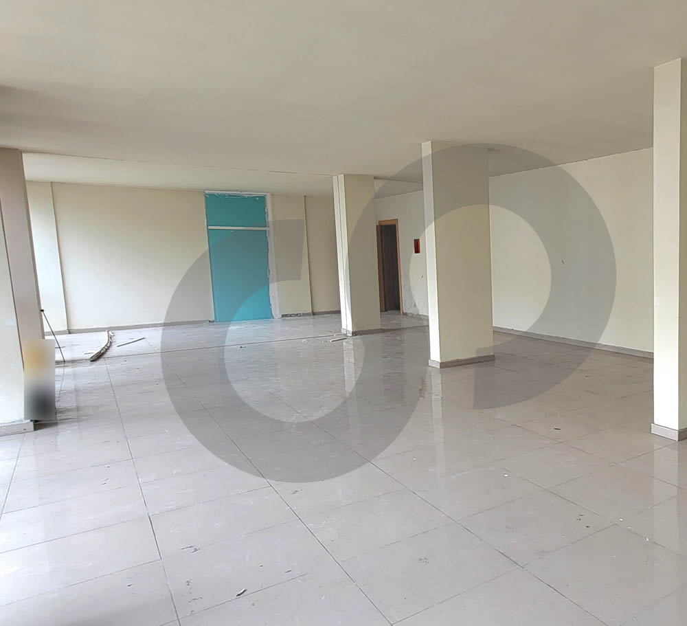 Office in the bustling heart of Jounieh Ghazir — الصورة 2