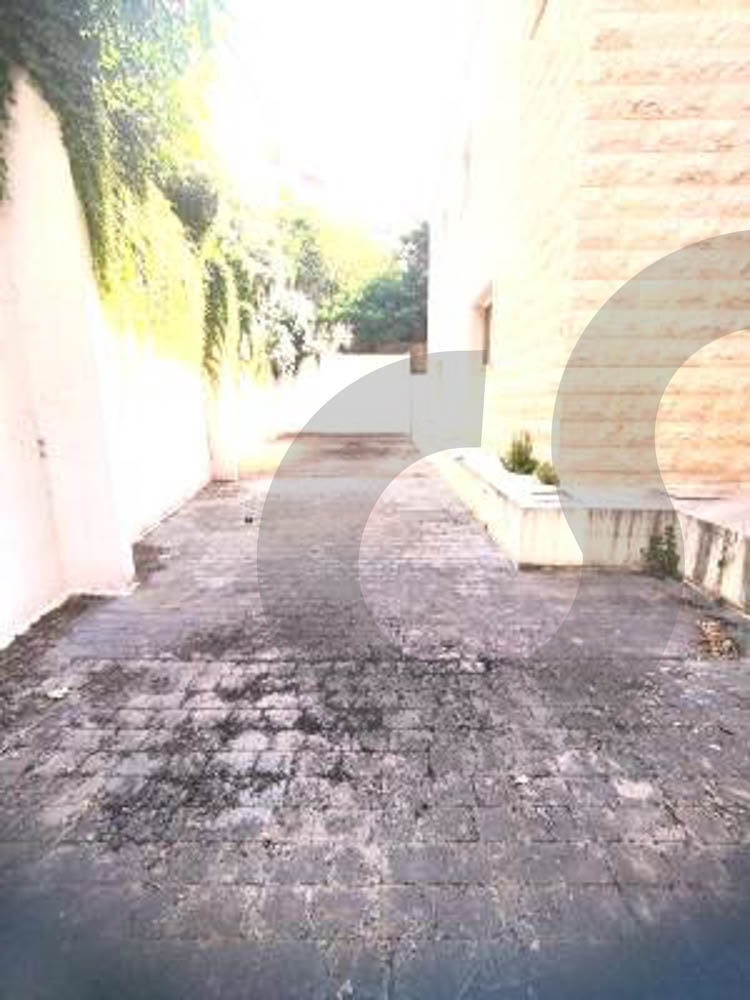 Villa in a very quiet street in Mtayleb — الصورة 2