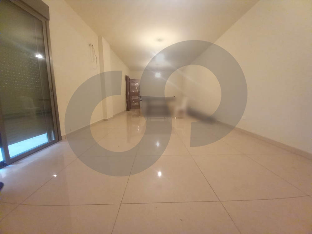 150 sqm Apartment-Jouret El Ballout-150 sqm Garden — الصورة 2