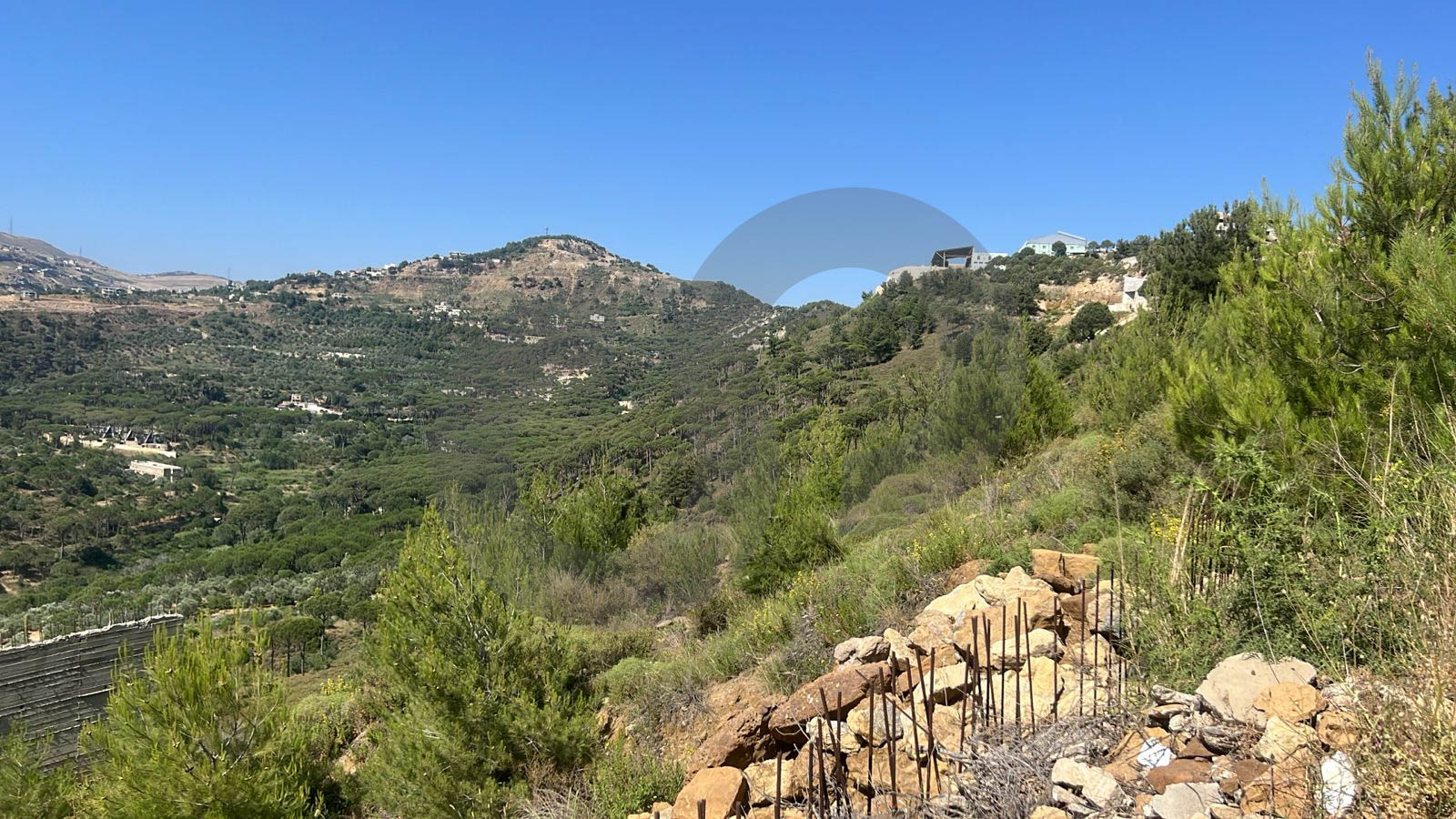 Exceptional Investment Opportunity – Exclusive Land in Mreijat – Prime Location — الصورة 2