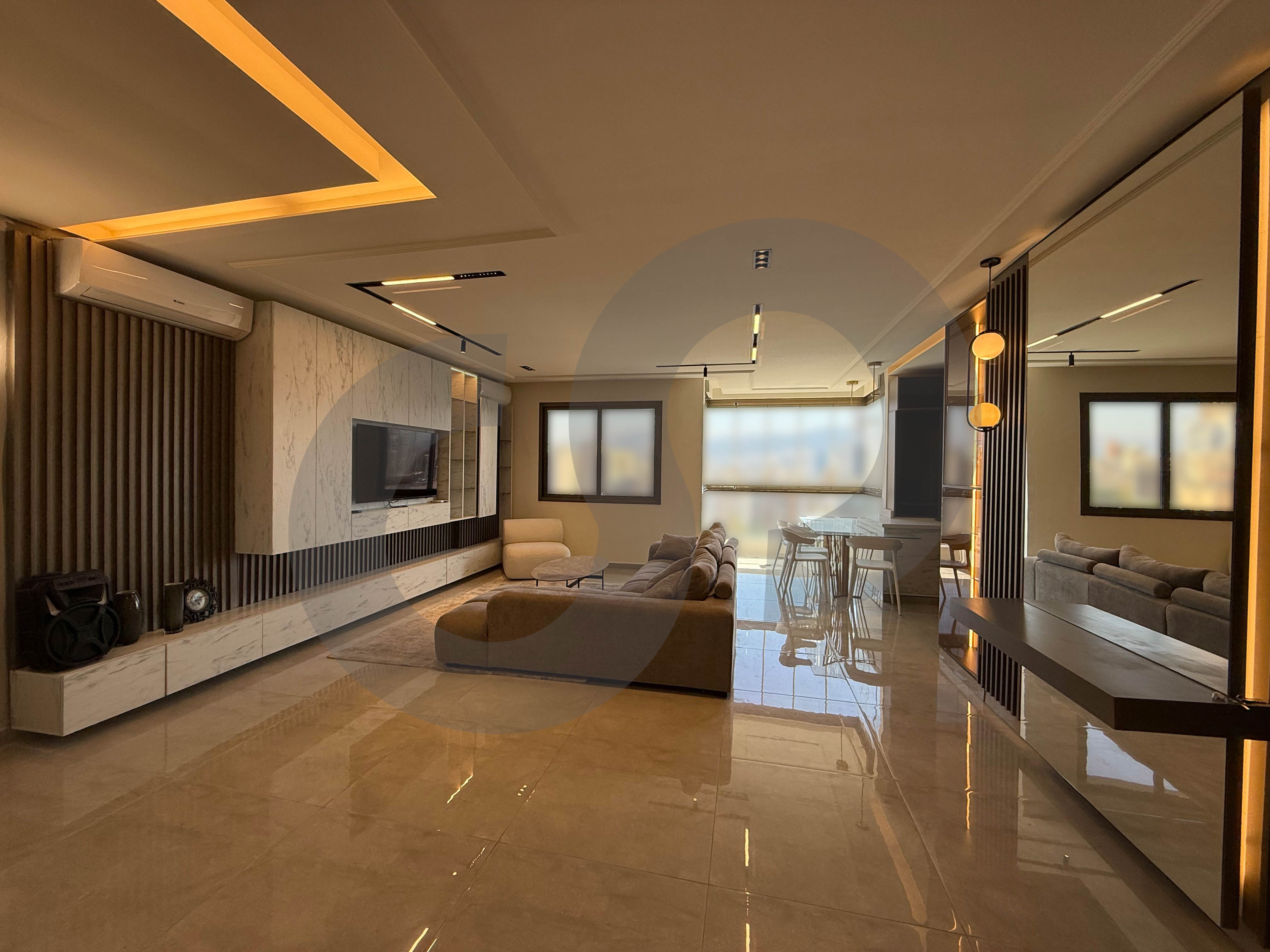 New tower, 360° views, terrace, prime location, achrafieh — الصورة 2