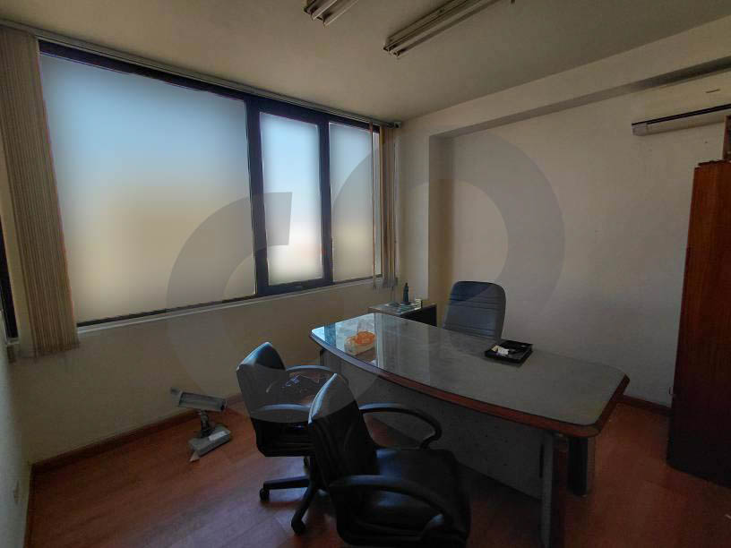 strategically located,on the highway,office,Daoura — الصورة 2