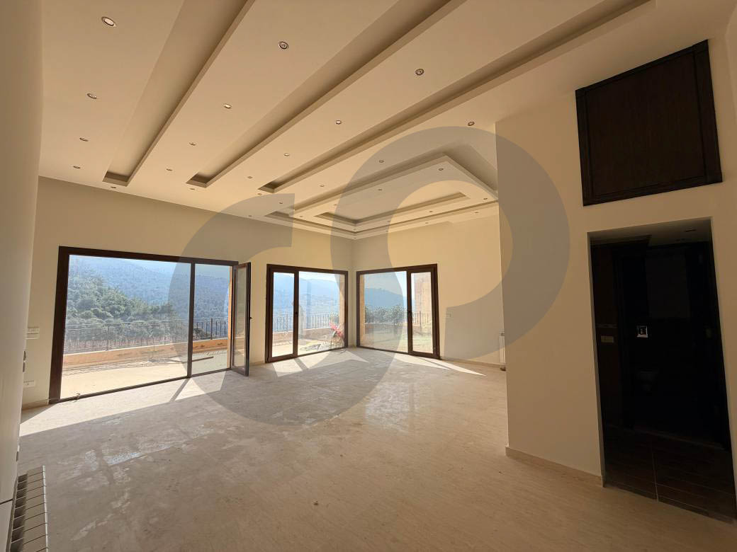 Luxurious villa, prime location, keserwan, fatqa — الصورة 2