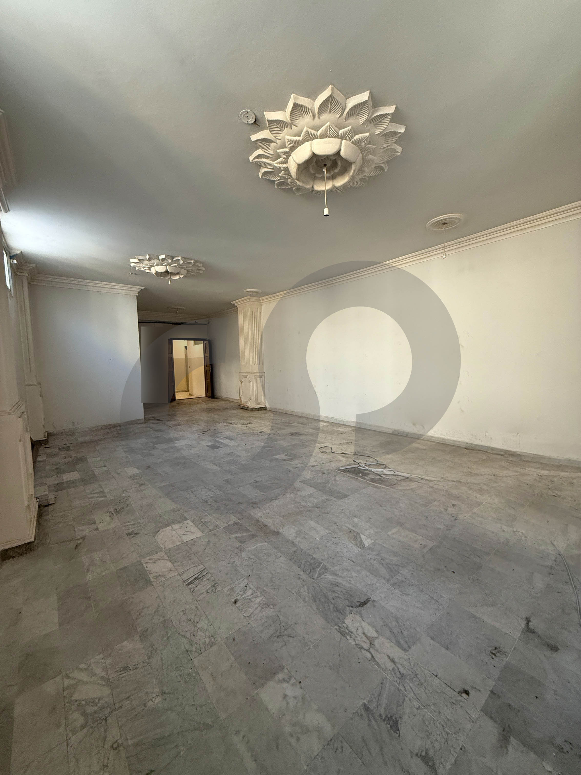 Prime location, commercial space, Beirut, Cornish Al Mazraa — الصورة 2