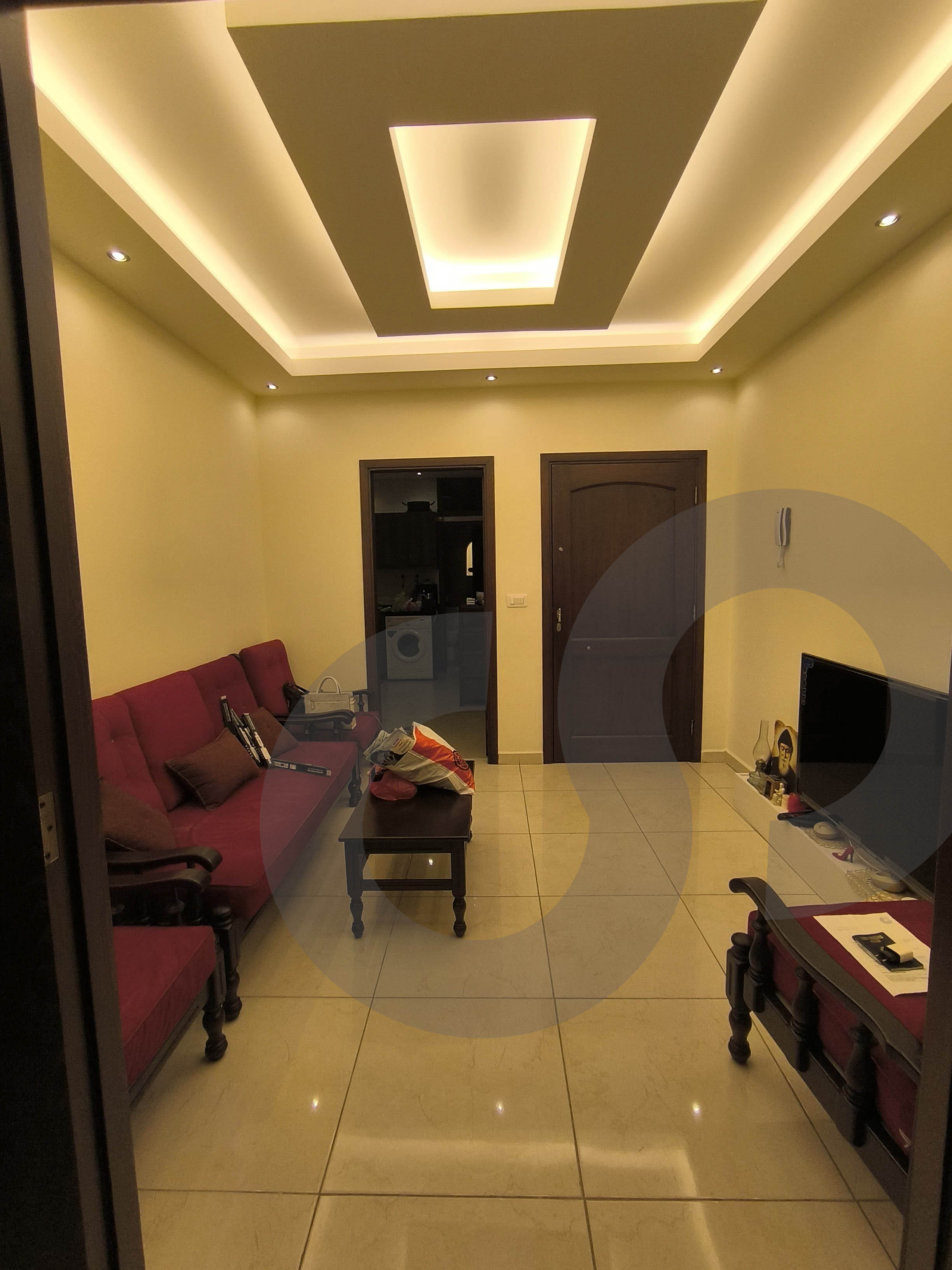 unfurnished -spacious - cozy living room -Zgharta — الصورة 2