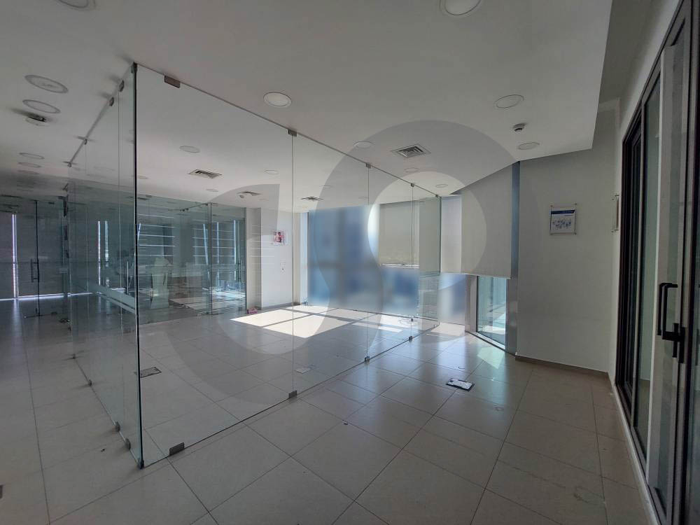 250 SQM Office for Rent, spacious , Sin El-Fil — الصورة 2
