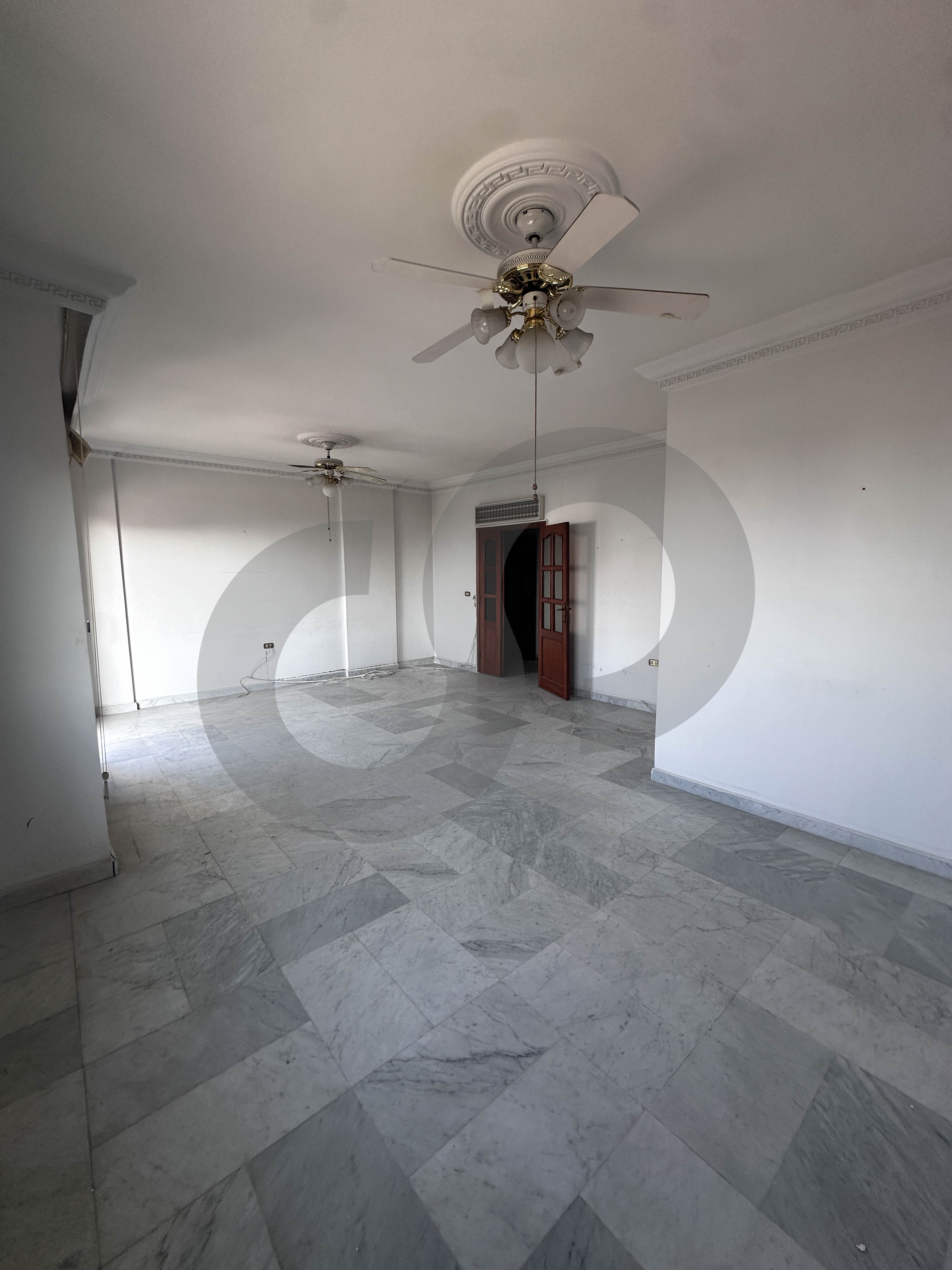 Apartment for Sale in Khalde– Highway Location — الصورة 3
