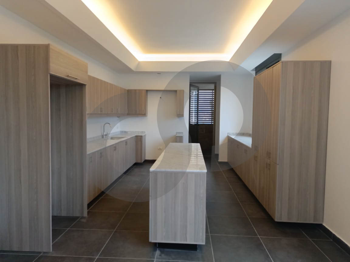 Prime location, great deal, baabda, yarzeh — الصورة 2
