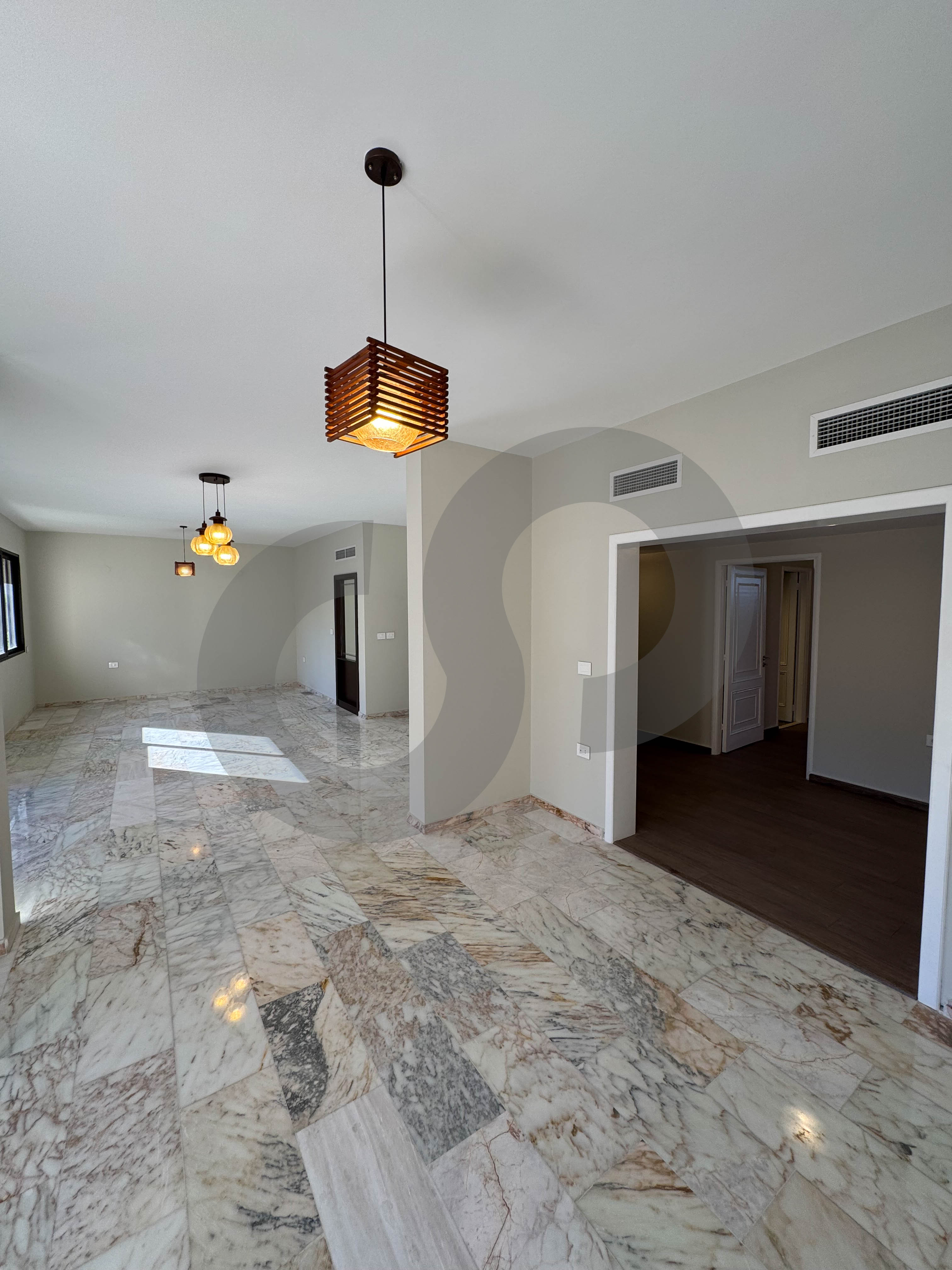 Parking, elevator, AC, balcony,Ain Al Mraiseh — photo 2