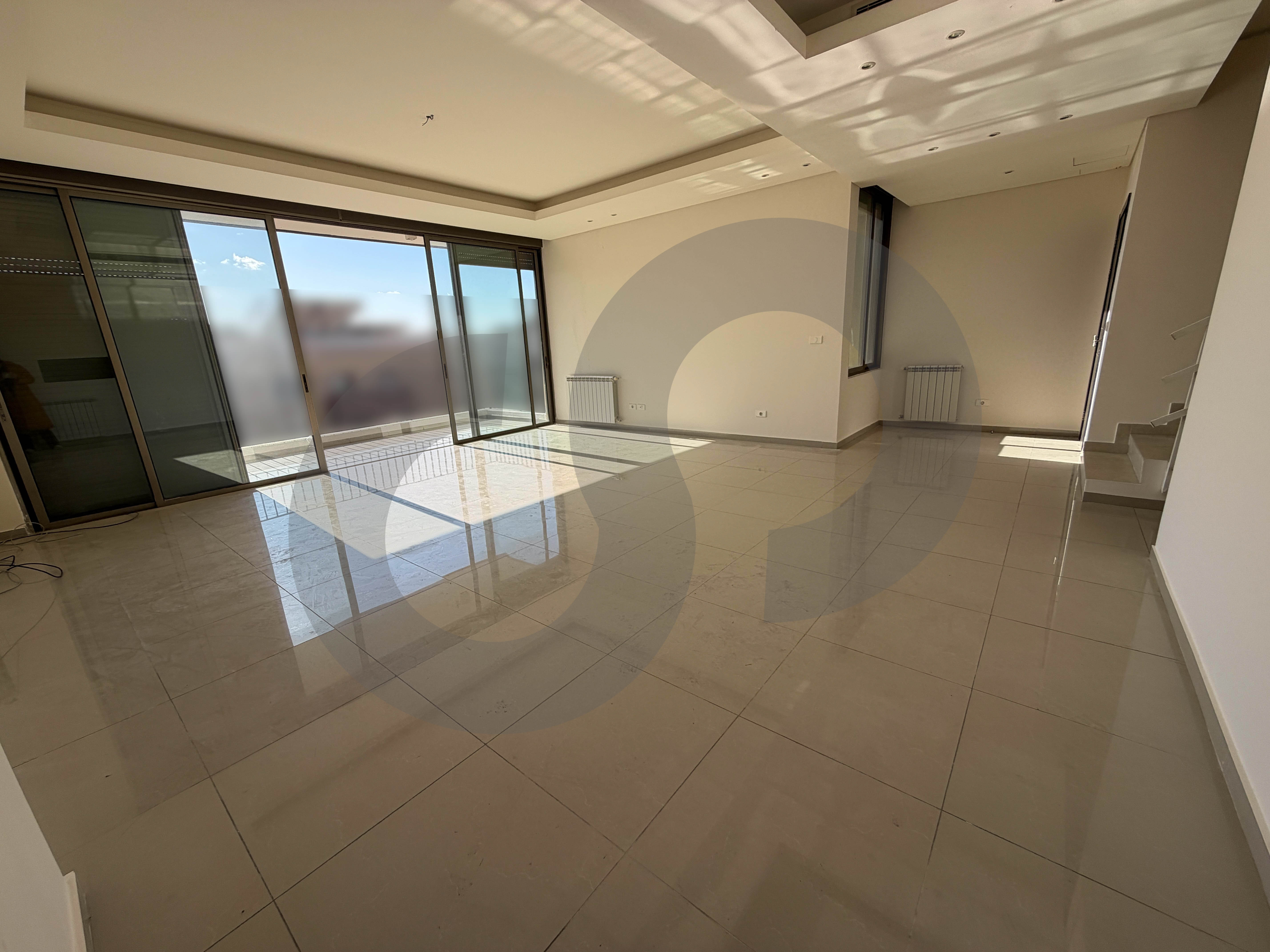 covered parking, sea view, maid room, dbaye — الصورة 2