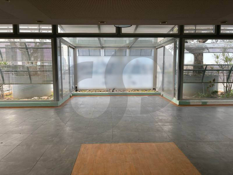 Stunning Rooftop Space with City Views, mkalles — الصورة 2