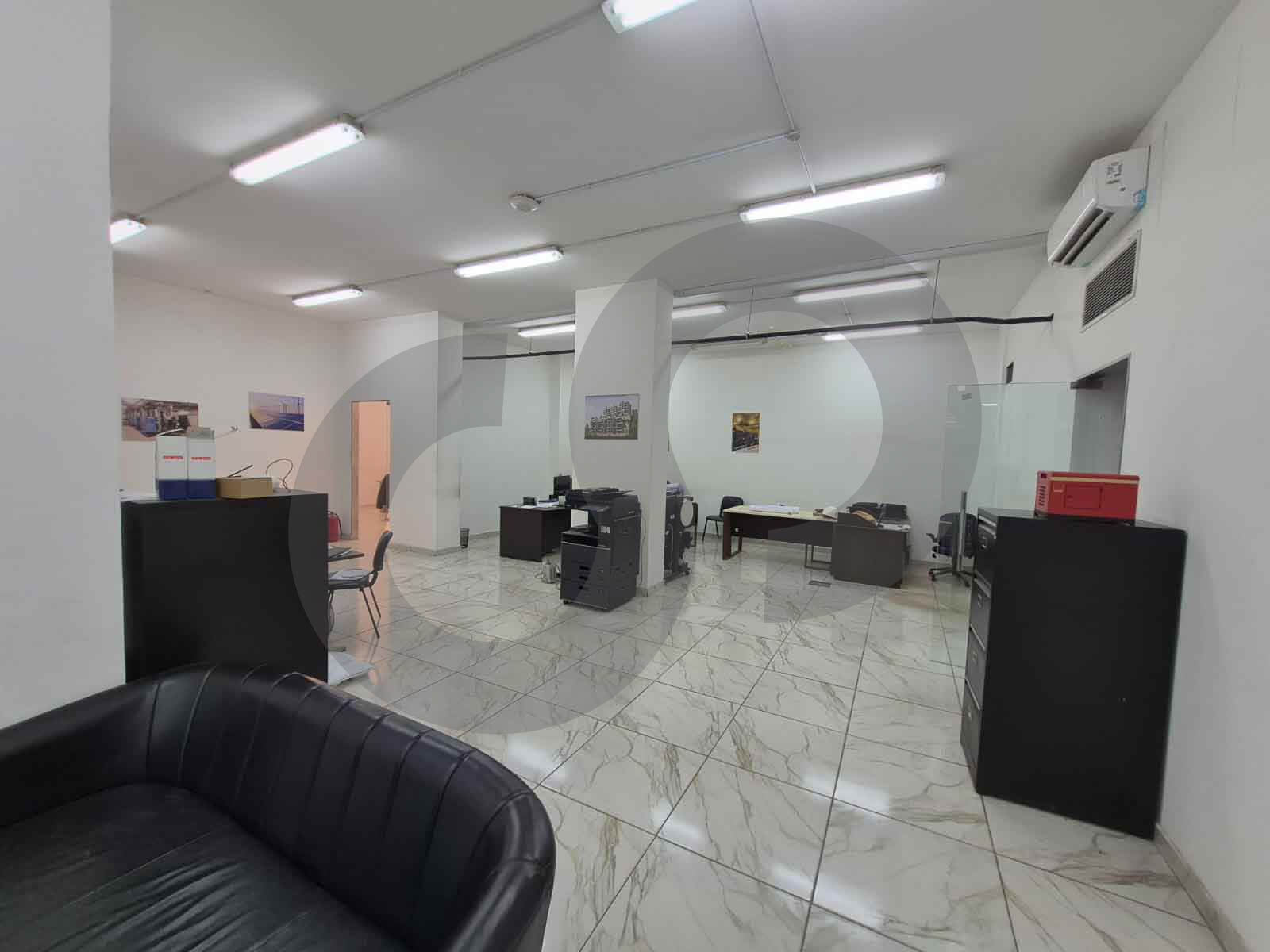Spacious Warehouse, calm street, Ain Al Tineh — الصورة 2