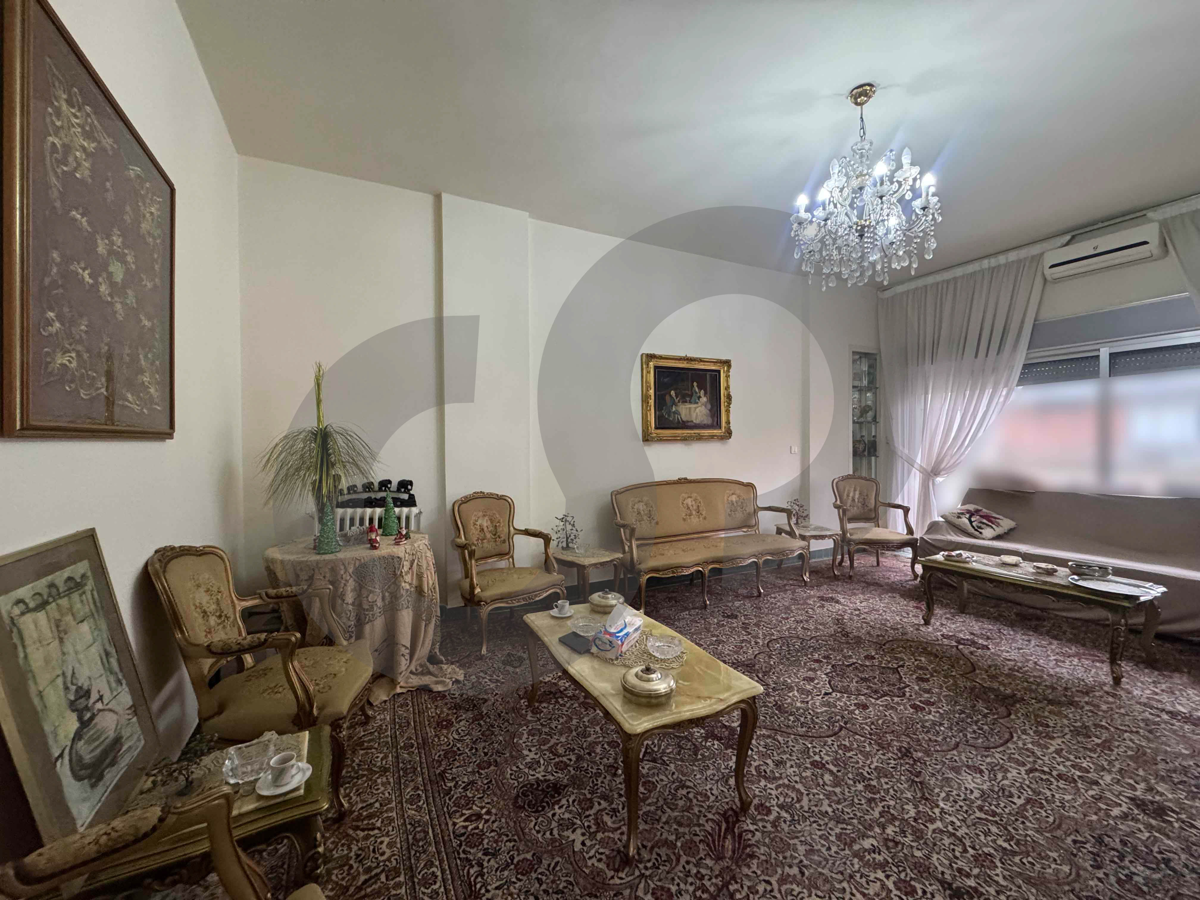 Balconies, Parking, Maid’s Room, Achrafieh — الصورة 2