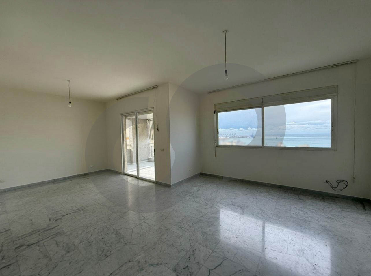 2 Balconies, 1 parking, Sea View,Jal El Dib — الصورة 2