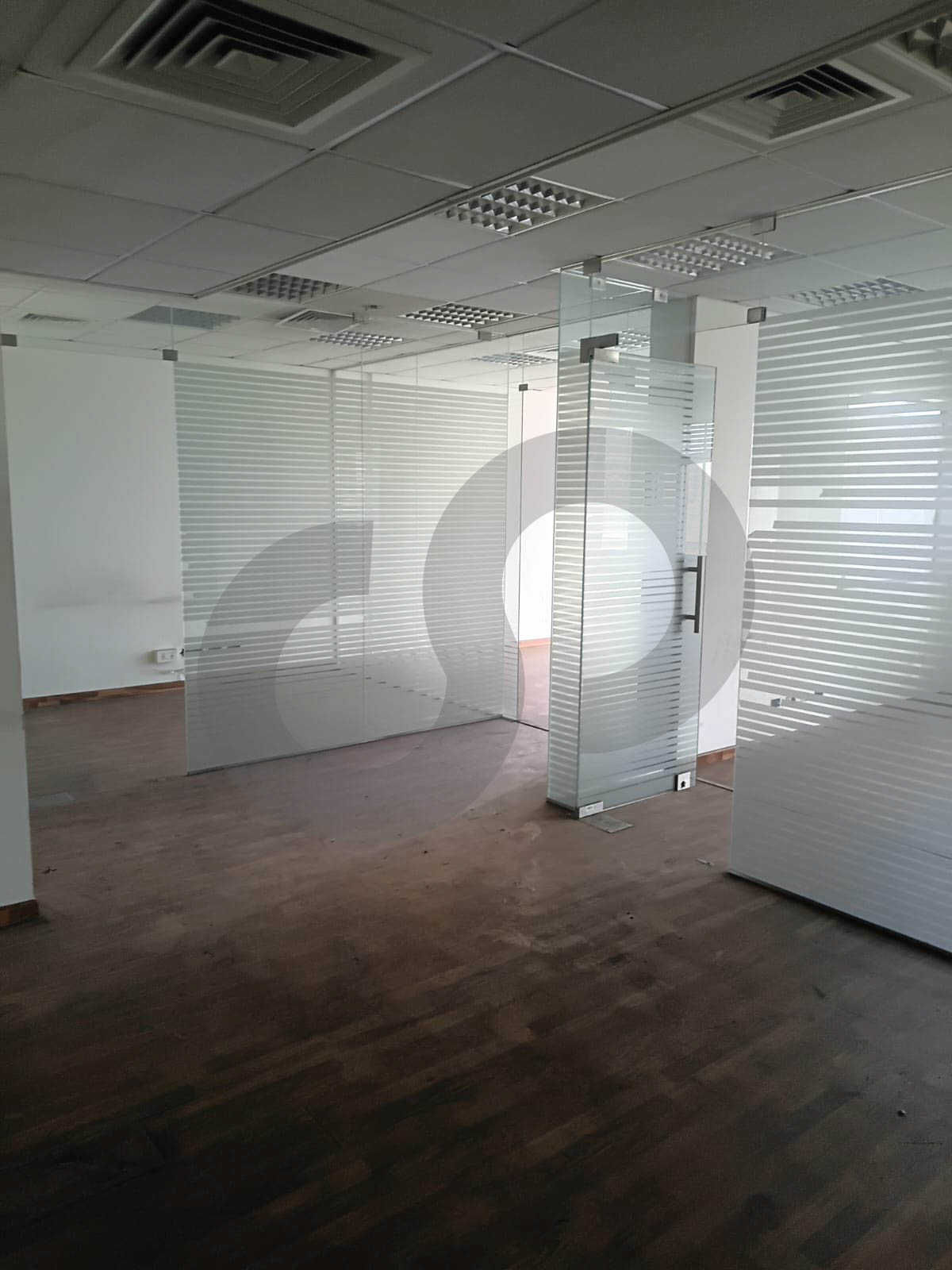 Open Space Office for Sale in Beirut Hamra — الصورة 2