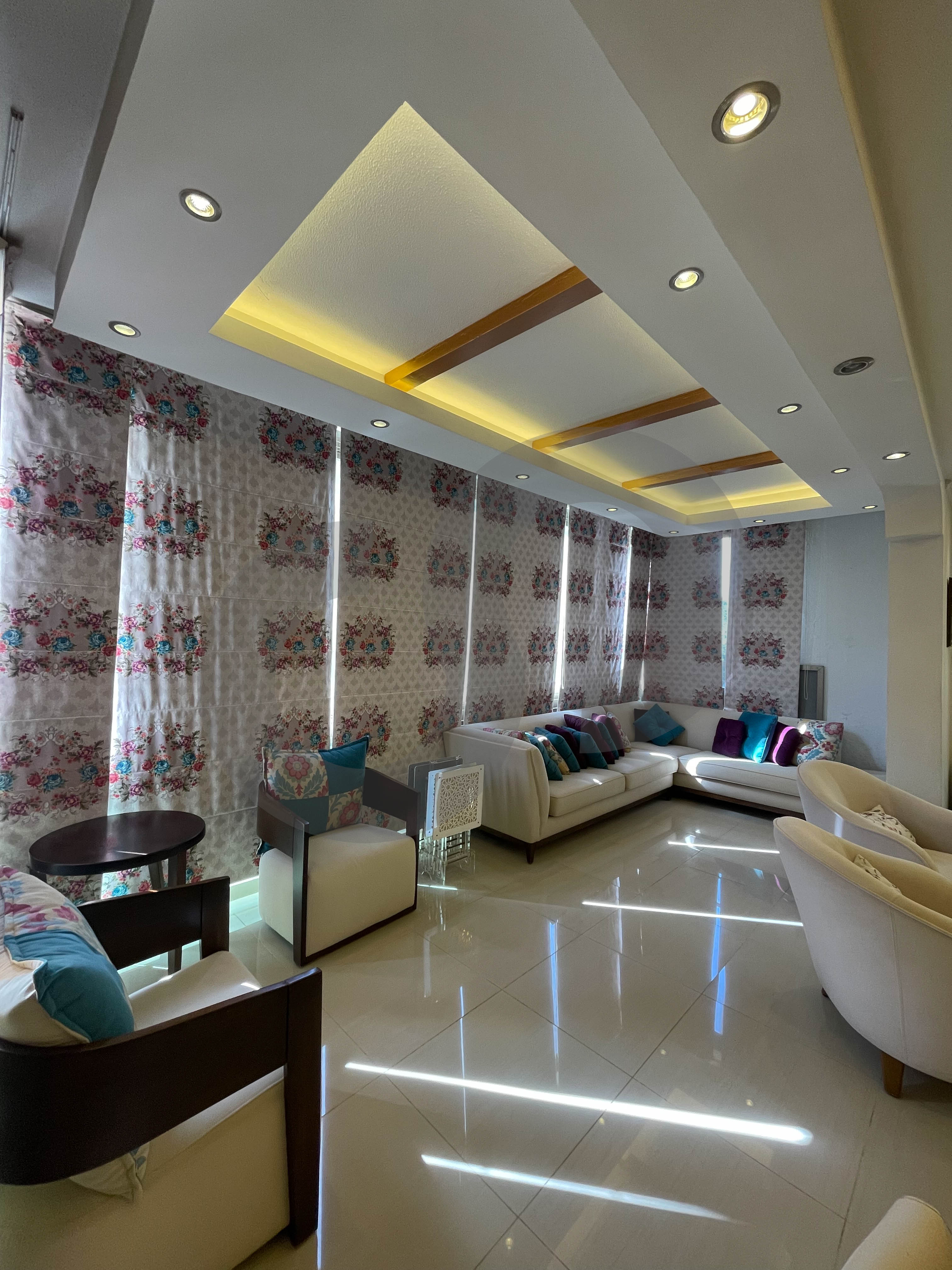 terrace, 2 Parking Spaces, bchamoun el maderes — الصورة 2