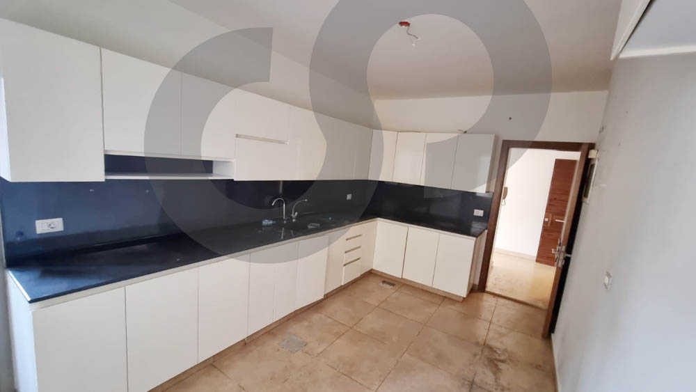 High floor , prime location , Ras El Nabaa — الصورة 2