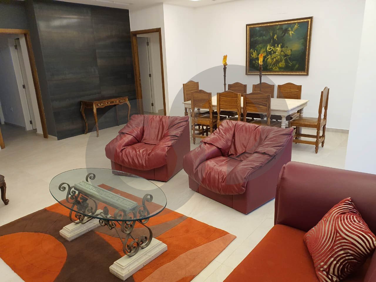 Fully Renovated, balcony, elevator, Achrafieh — الصورة 2