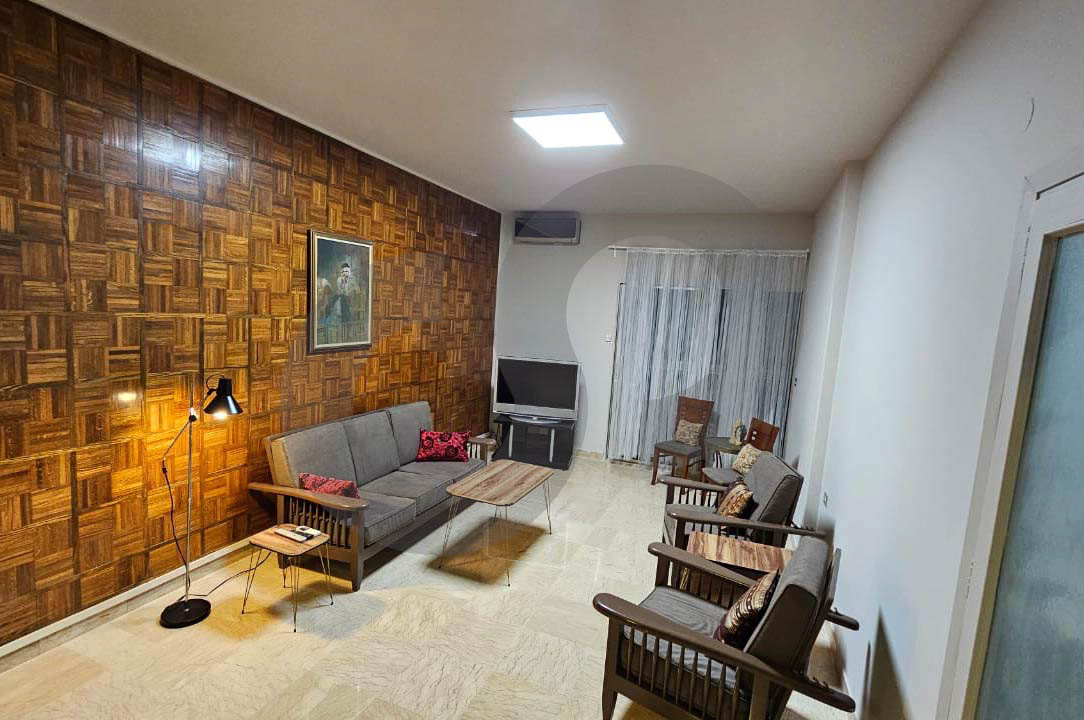 2 Glass covered Balconies, maid's room, Sanayeh — الصورة 2