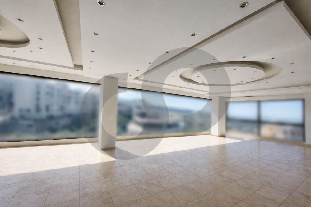 Commercial Space,Prime Location in Mansourieh — الصورة 2