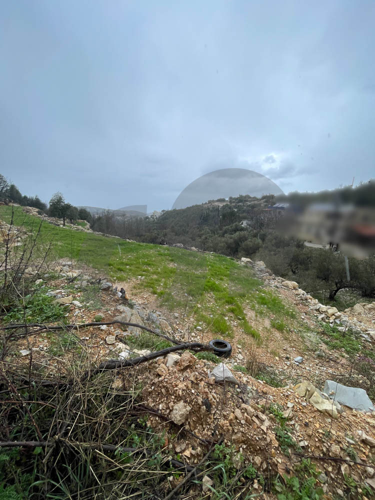 Location with mountain views , Ram-Batroun — الصورة 2