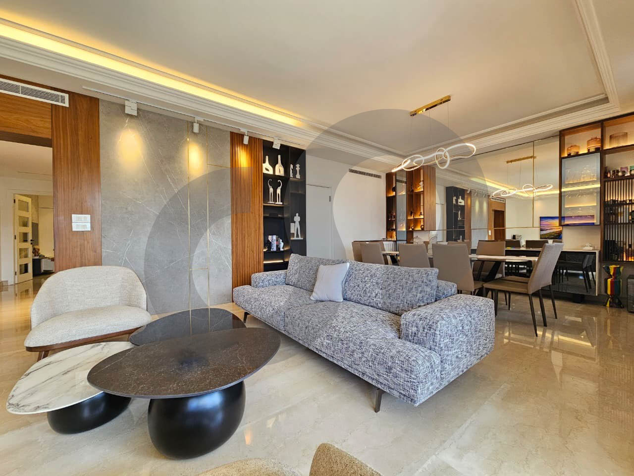 2 balconies, maids room, fireplace,storage, Betchay — الصورة 2